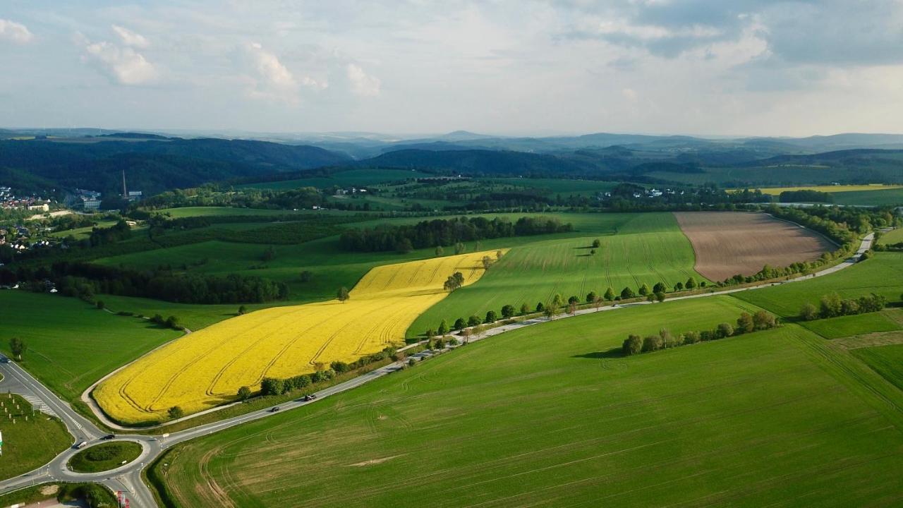 Ferienwohnungen Am Feldrain - Gornau Im Erzgebirge Zschopau Bagian luar foto